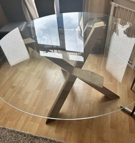 Round glass table great - table,